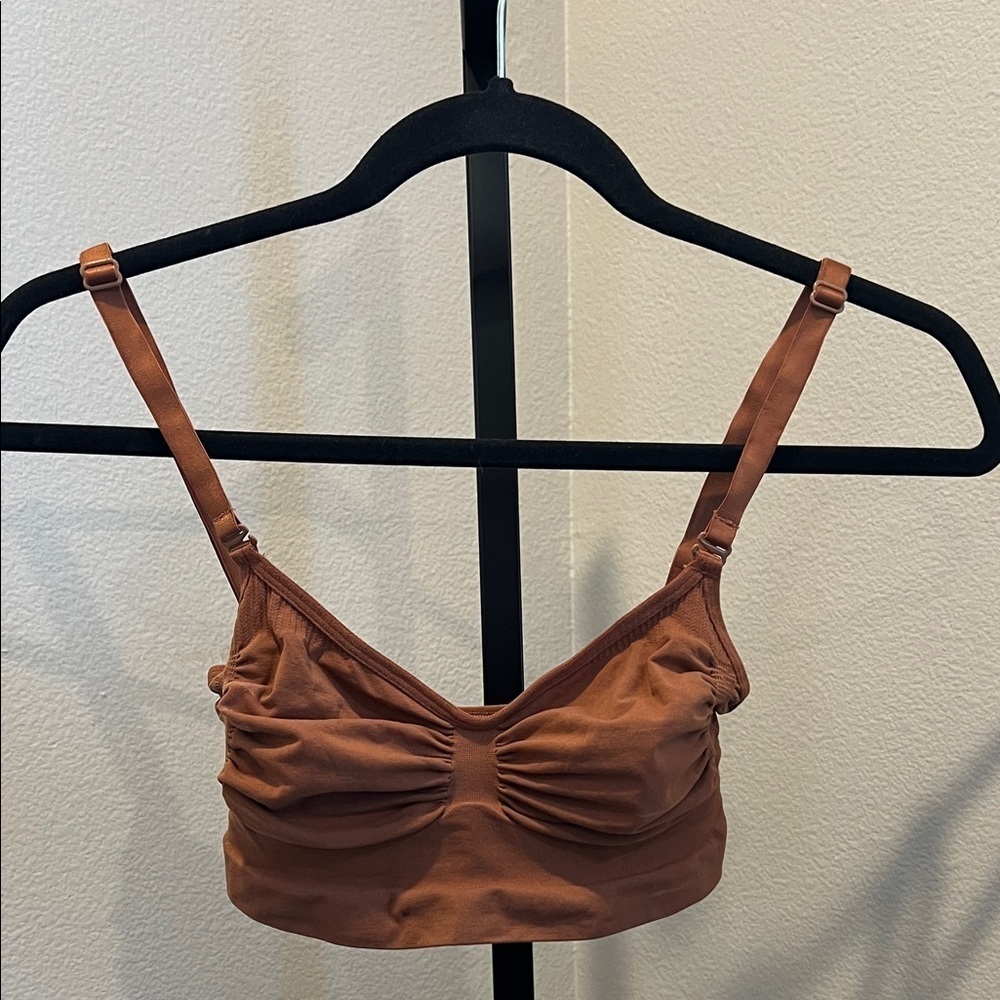 SKIMS Seamless Sculpt Low Back Bralette in Brown